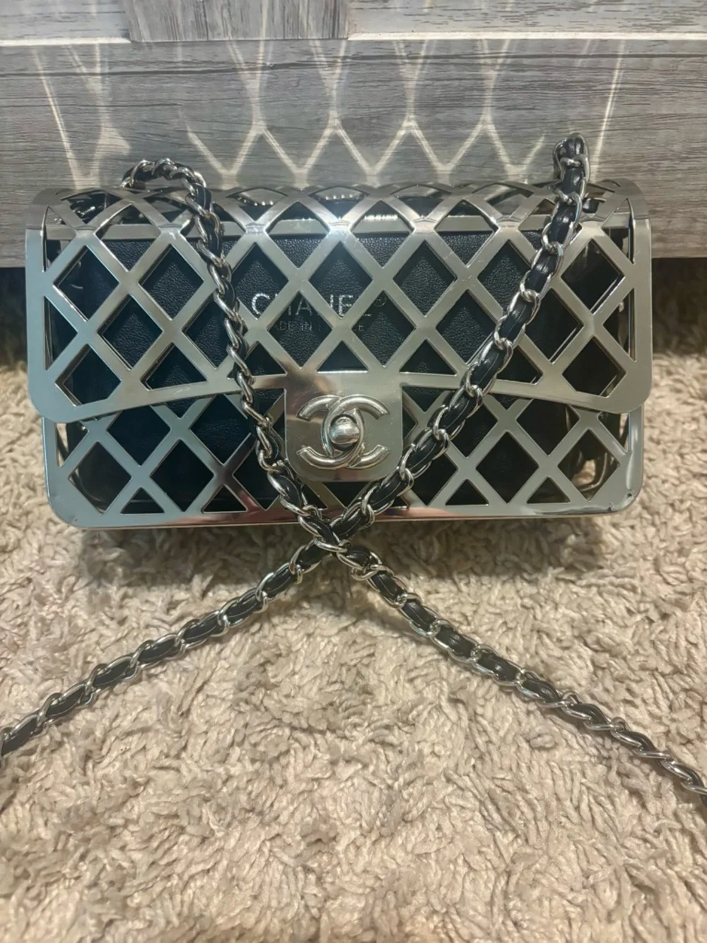 CHANEL GWP silver cage bag - Picture 1 of 6